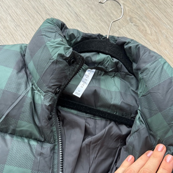 Fabletics Essential Puffer checkered winter coat - Picture 4 of 7